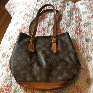 Vintage Louis Vuitton bucket bag
